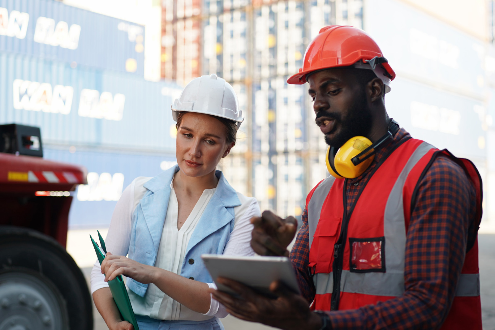 Customs brokers near me